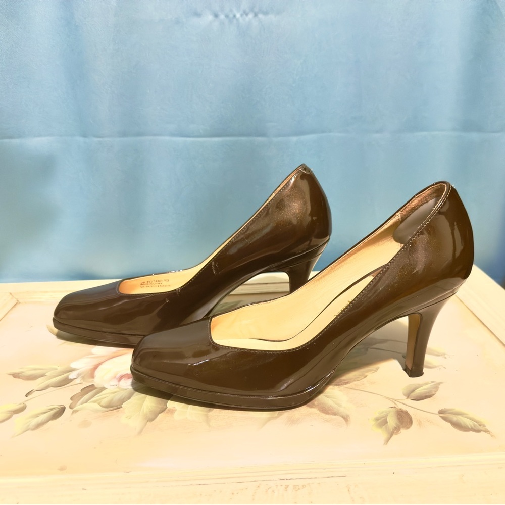 Elegant Brown Women's Heels